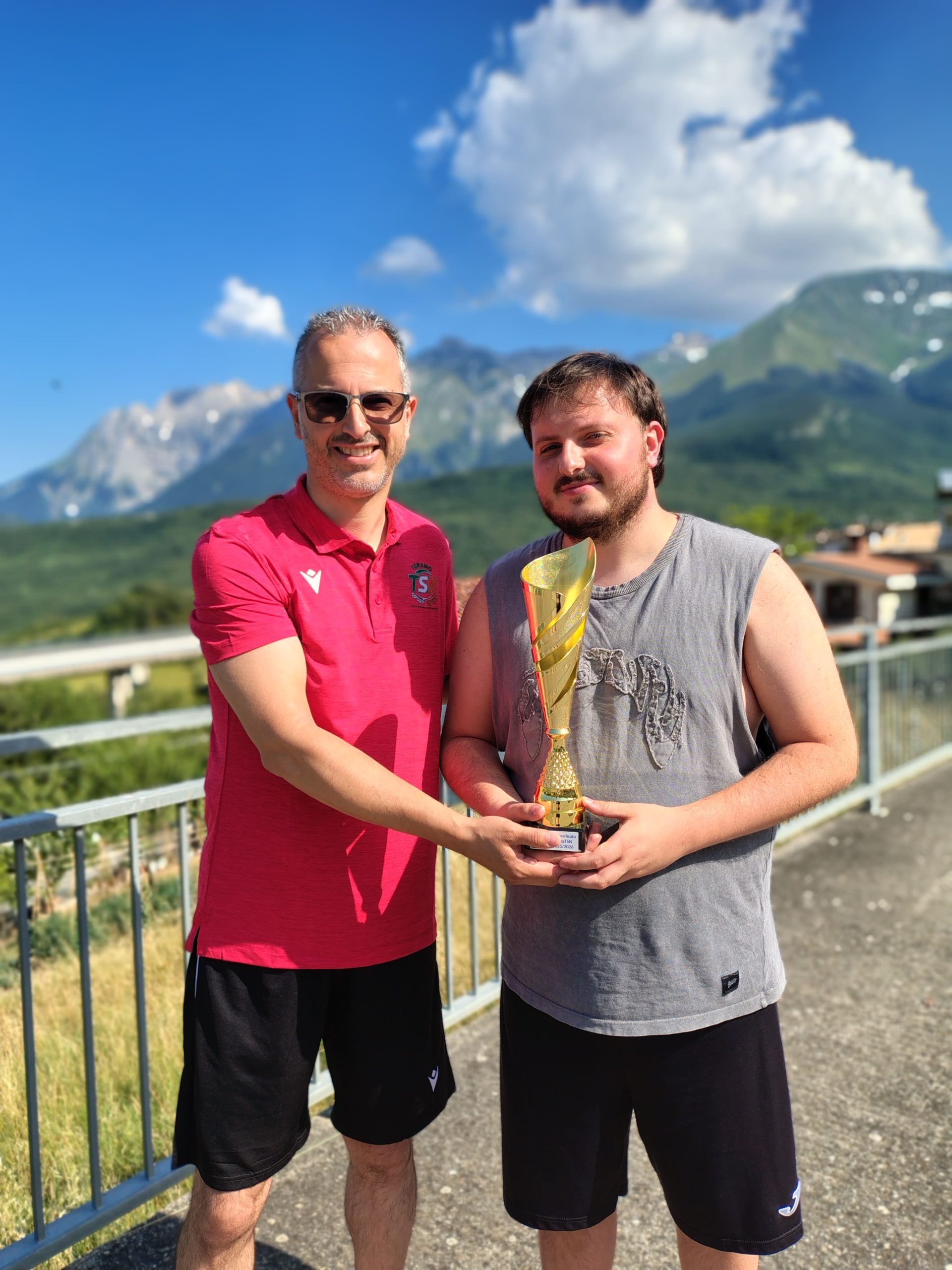 Consegna del trofeo